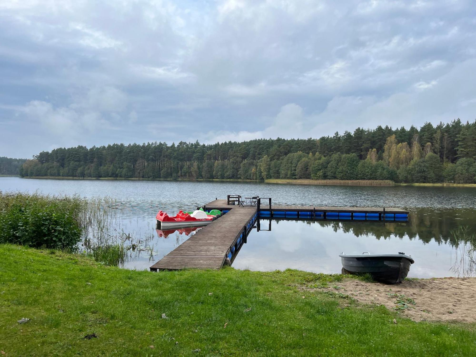 Domek Caloroczny Hawaje Nad Jeziorem Kazub Cieciorka Buitenkant foto